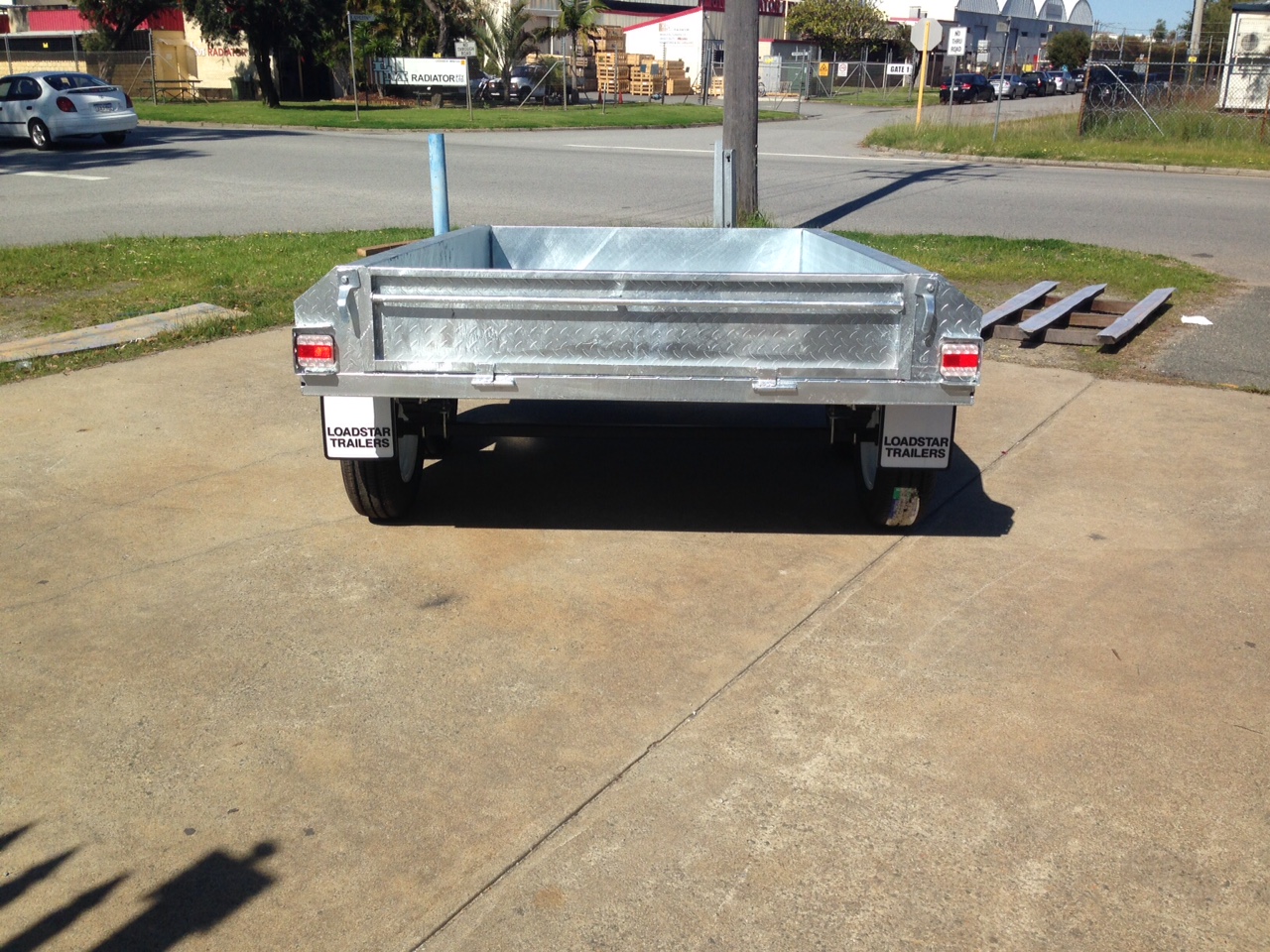 8x5ft Galvanised Tandem Trailer with Brakes