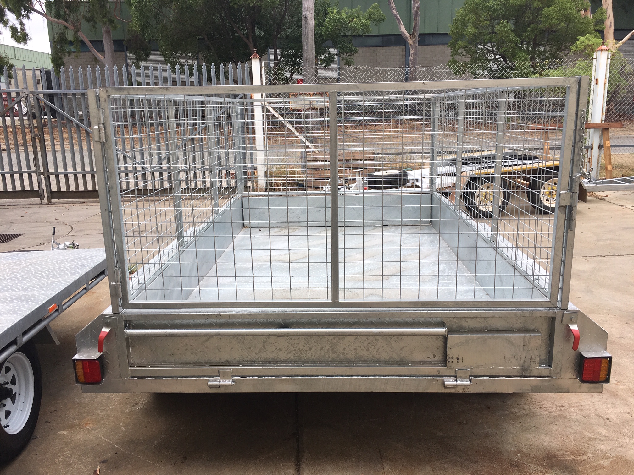 10 x 6 Galvanised Tandem Trailer with Brakes And 900 Cage