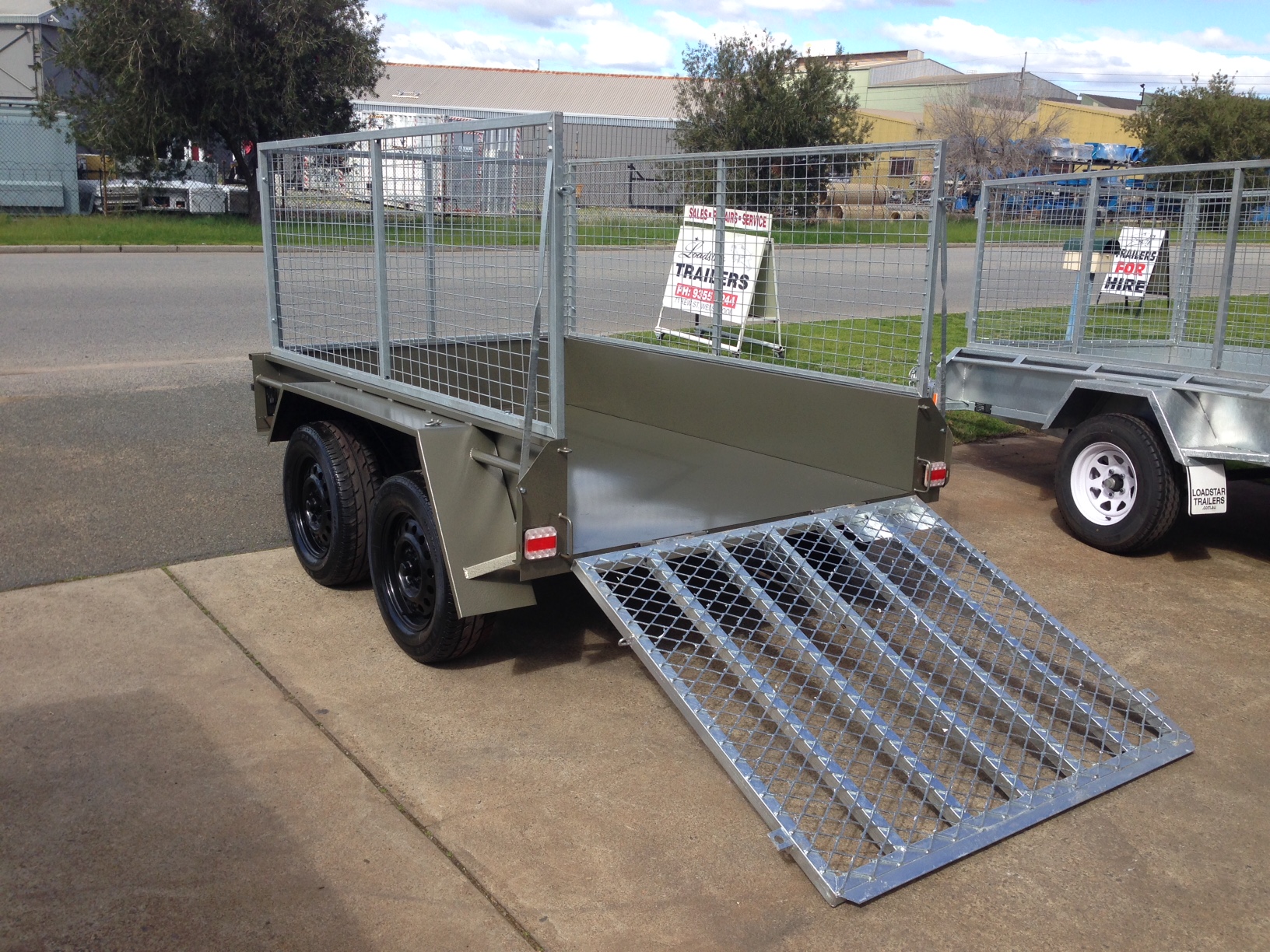8x5ft 7 Leaf Rocker with Brakes, 900 Cage and Spring Loaded Ramp